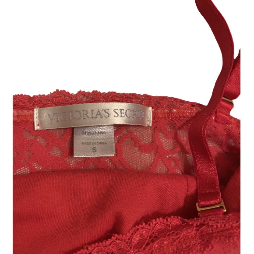 Victoria’s Secret vintage red lace bralette - Picture 3 of 3